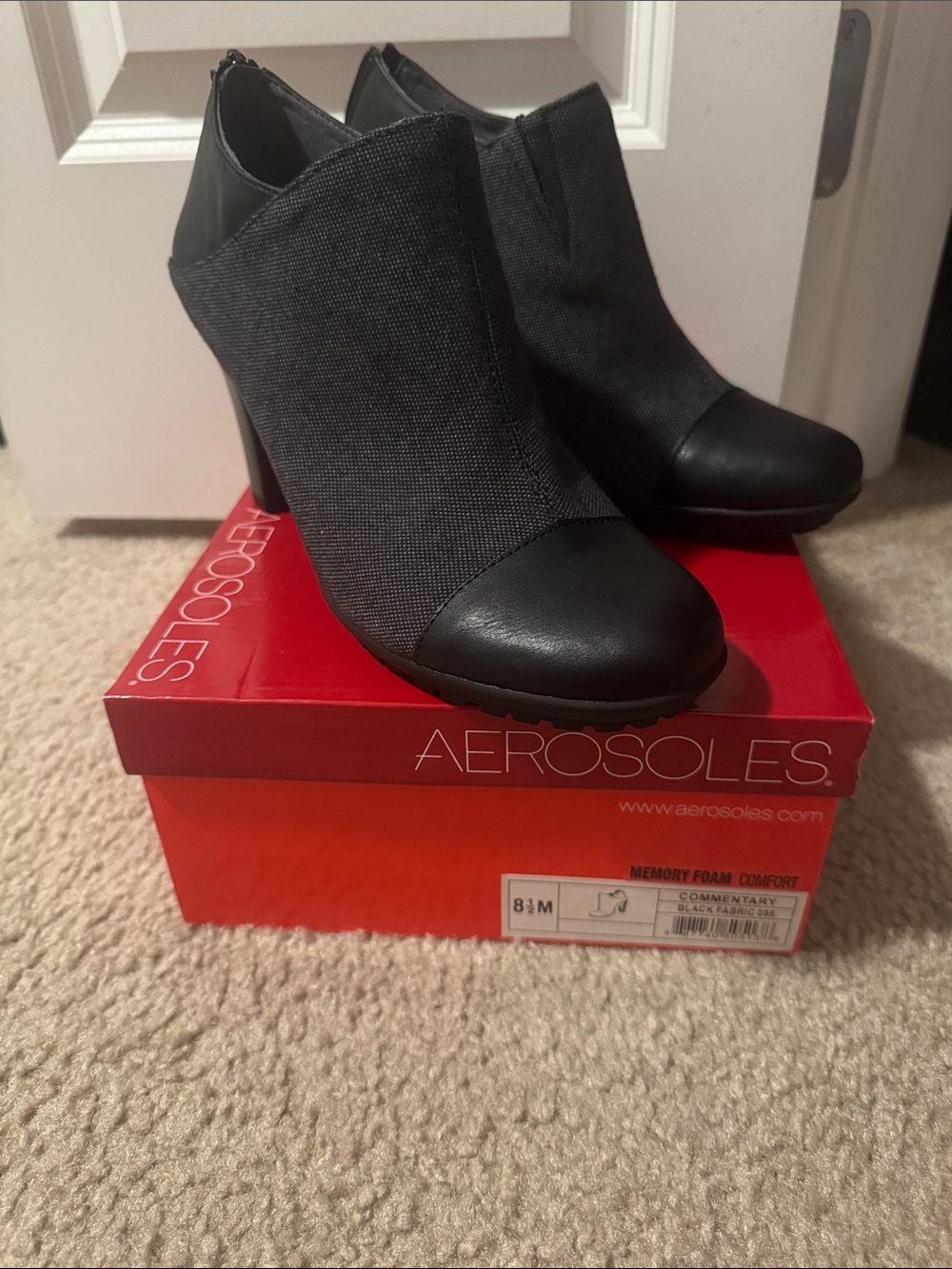 AEROSOLES Black Leather & Textile Ankle Booties